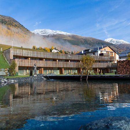 Relais & Chateaux In Lain Hotel Cadonau Brail Bagian luar foto