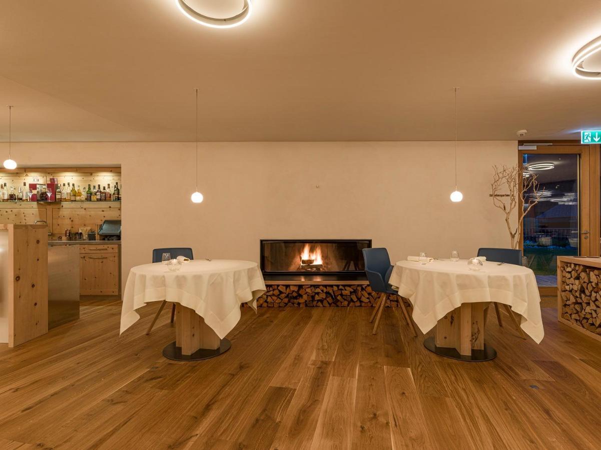 Relais & Chateaux In Lain Hotel Cadonau Brail Bagian luar foto