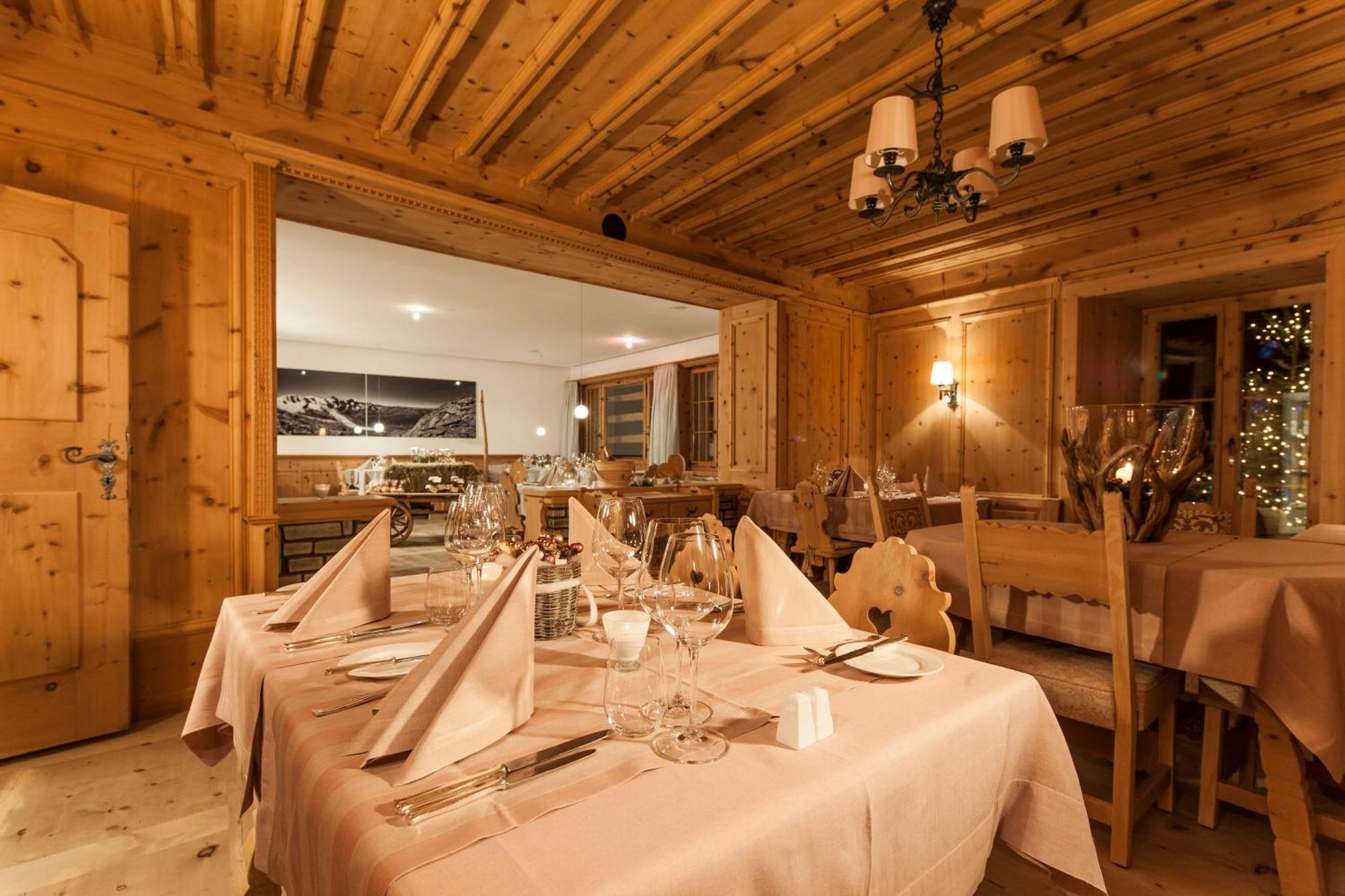 Relais & Chateaux In Lain Hotel Cadonau Brail Bagian luar foto