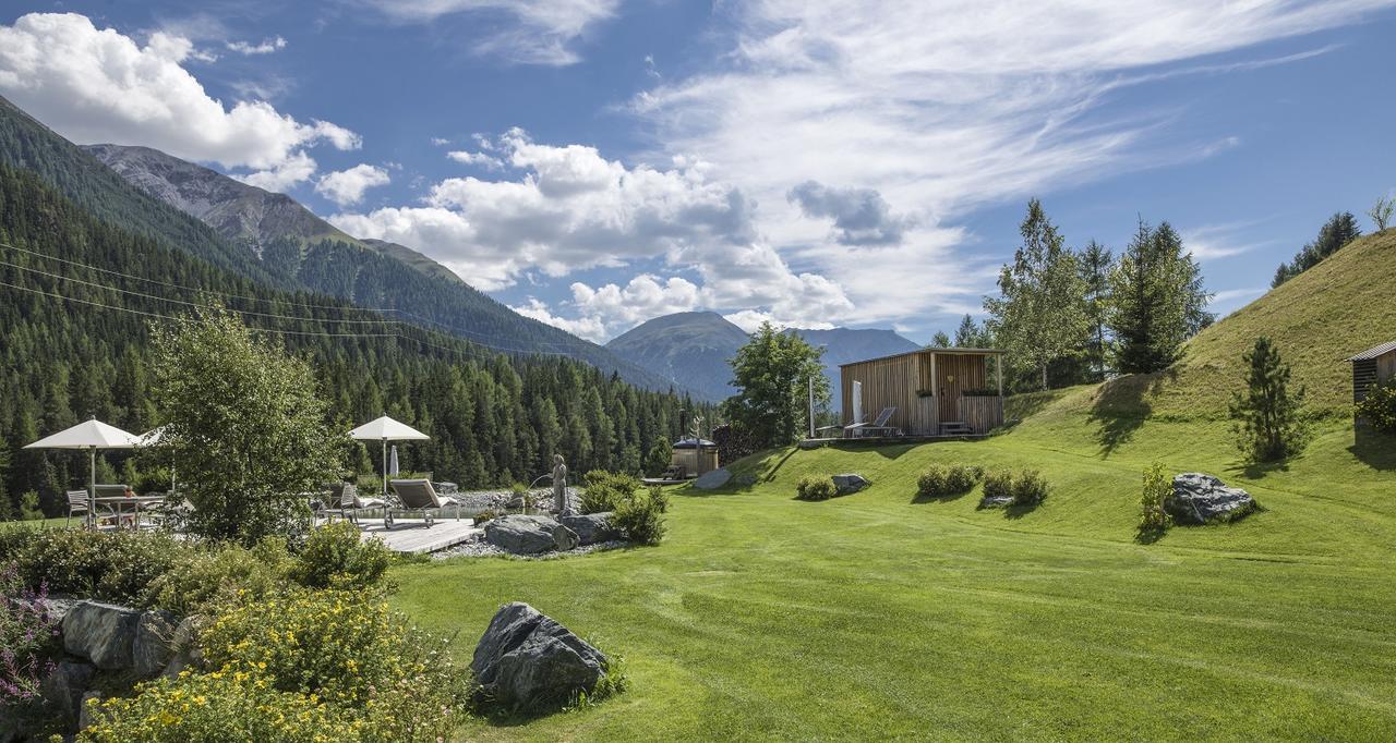 Relais & Chateaux In Lain Hotel Cadonau Brail Bagian luar foto