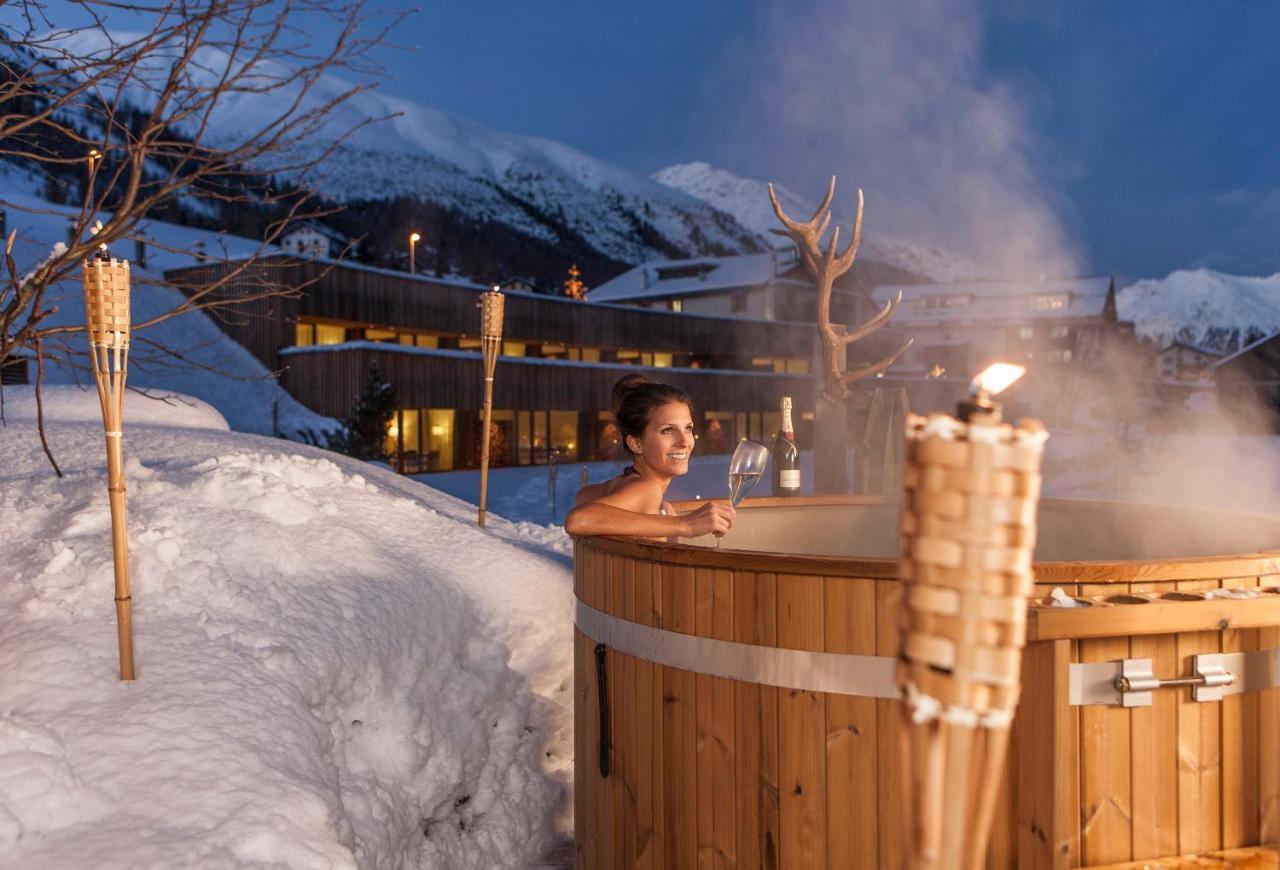 Relais & Chateaux In Lain Hotel Cadonau Brail Bagian luar foto