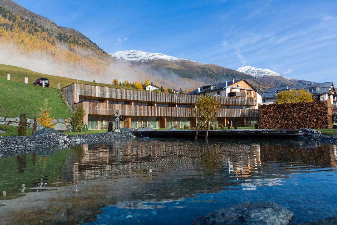 Relais & Chateaux In Lain Hotel Cadonau Brail Bagian luar foto
